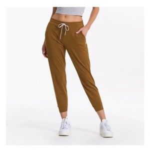 Vuori Performance Joggers - Caramel